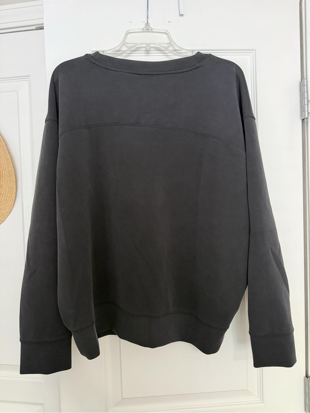 A New Day Black Basic Crewneck Size XXL - Picture 2 of 4